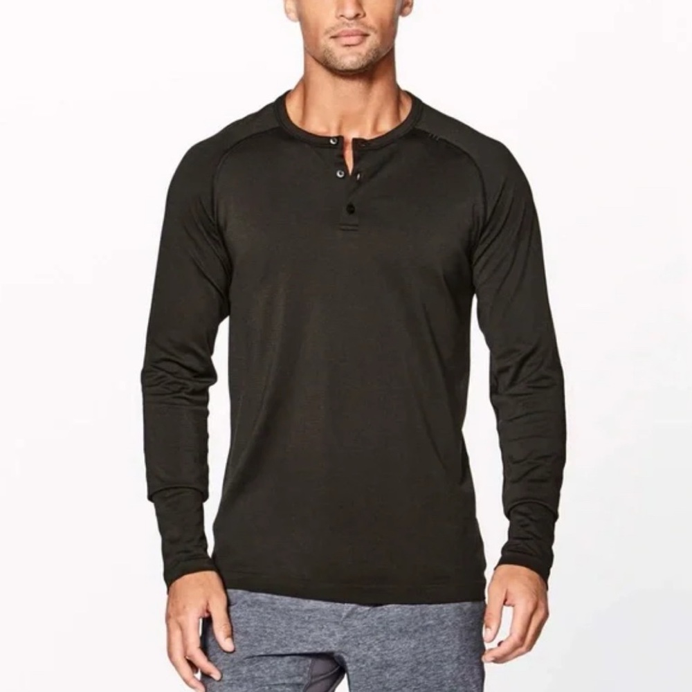 Lululemon Men’s Henley performance shirt men’s small